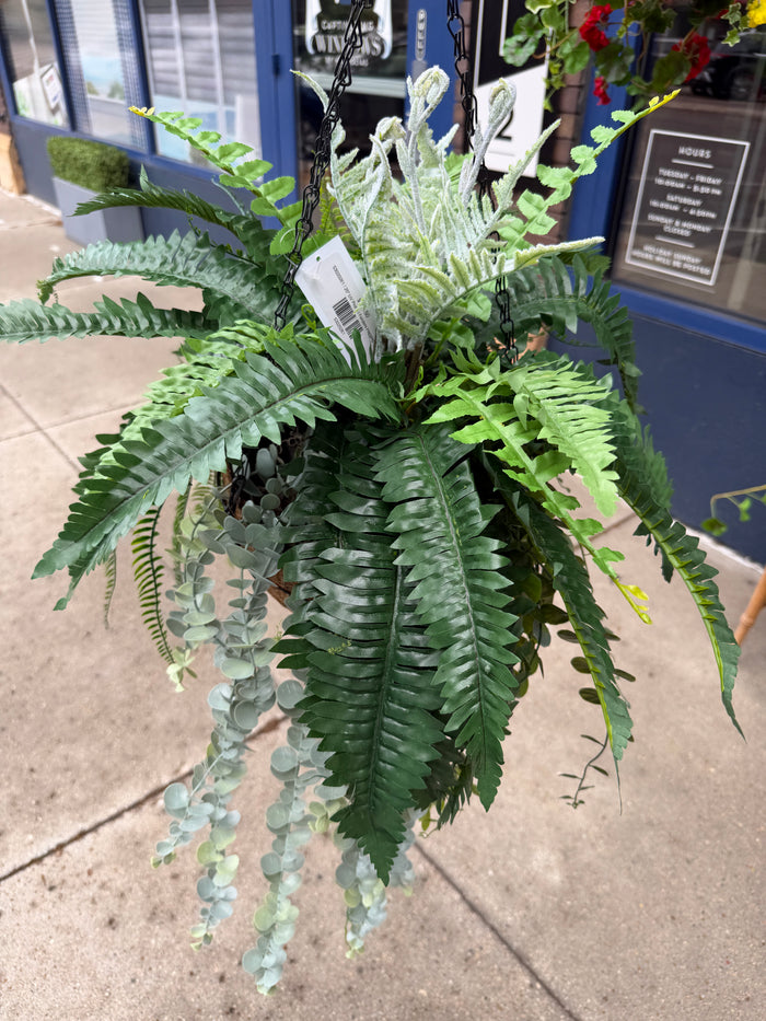 20" UV Protect Fenders Hanging Basket