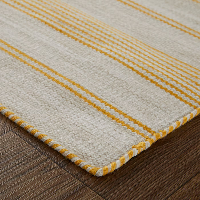 Gold / 2' x 3'