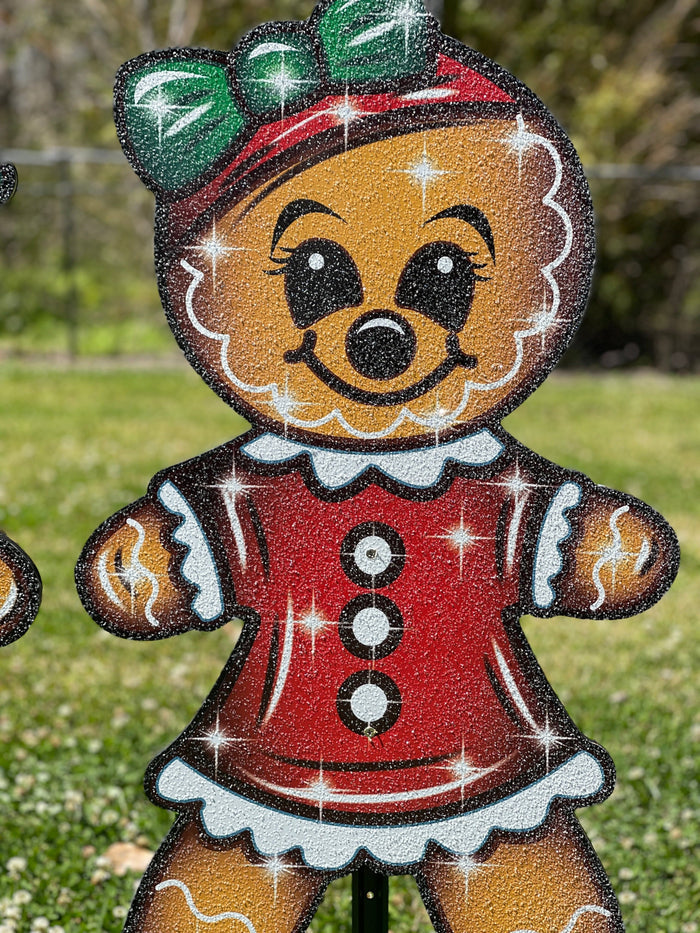 Gingerbread Man & Woman Yard Set – Holiday Outdoor Decor