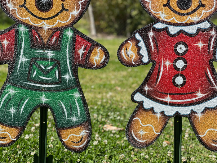Gingerbread Man & Woman Yard Set – Holiday Outdoor Decor