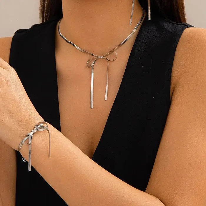 Herringbone Snake Chain Bow Bracelet- Silver