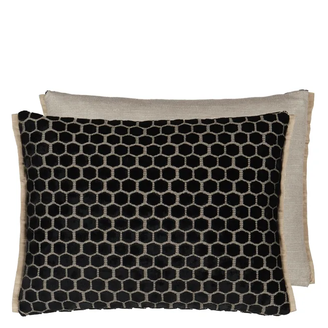 Jabot Velvet Decorative Pillow