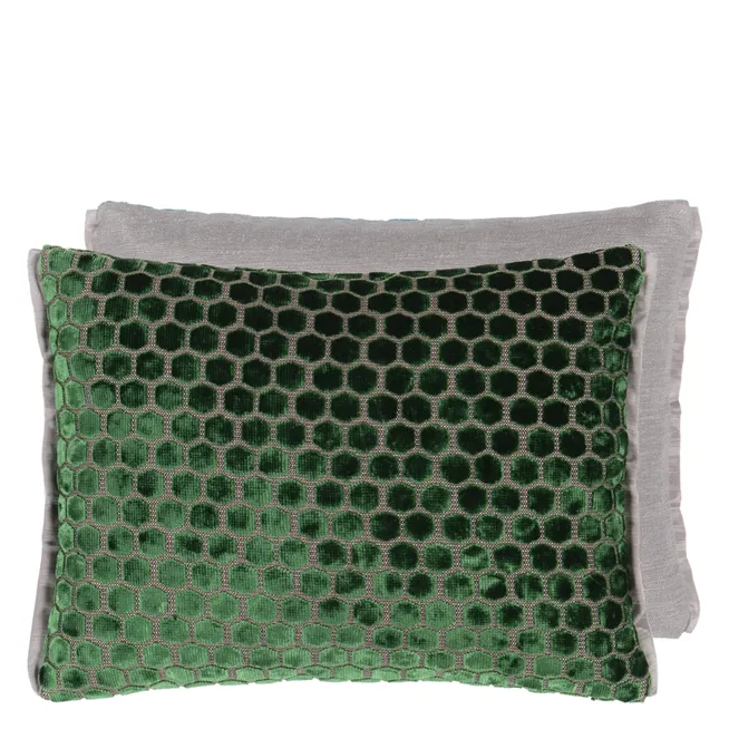 Jabot Velvet Decorative Pillow