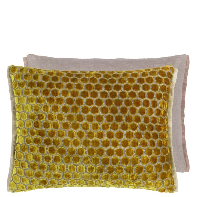 Jabot Velvet Decorative Pillow