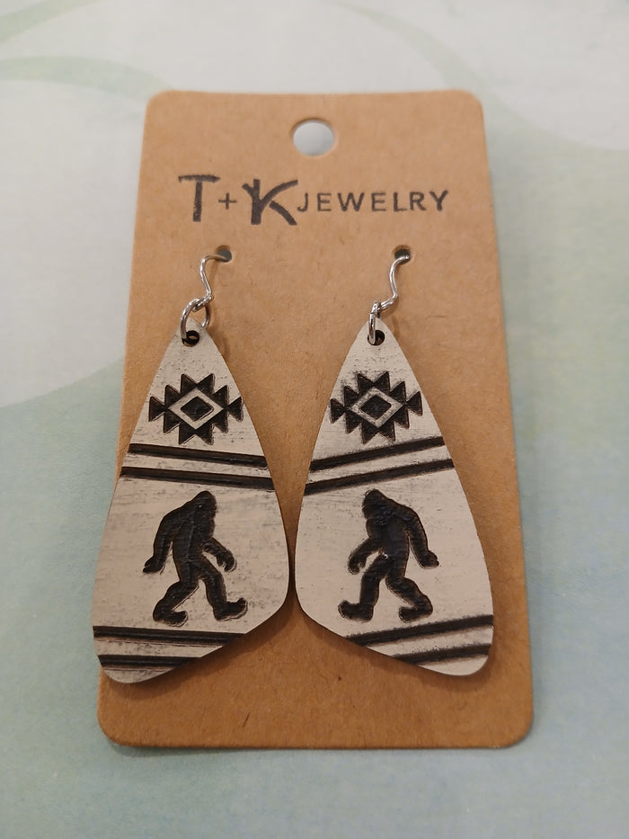 Jewelry - Earrings - Wood - Sasquatch - Local Made