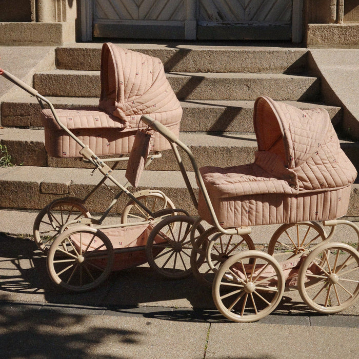 Konges Slojd - Minnie Doll Pram - Cherry Blush - Mabel & Fox