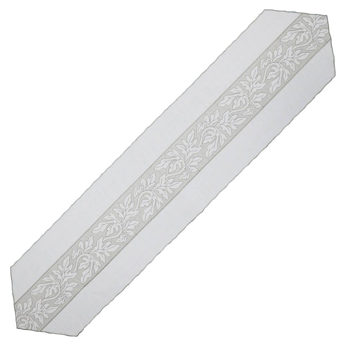 Table runner in ecru with charming green leaf stitching