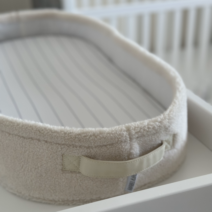 Mabel & Fox - Teddy Changing Basket - Milk - Mabel & Fox
