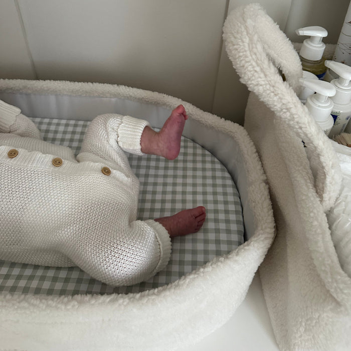 Mabel & Fox - Teddy Changing Basket - Milk - Mabel & Fox
