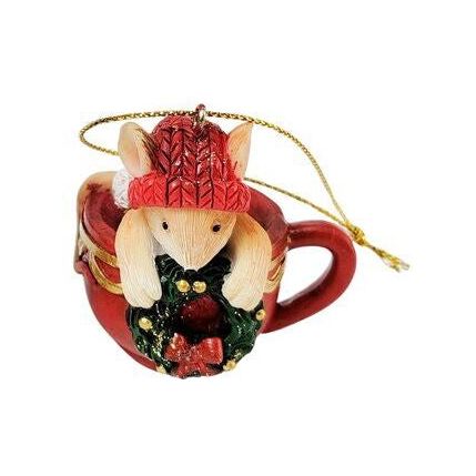 mouse with christmas wreath