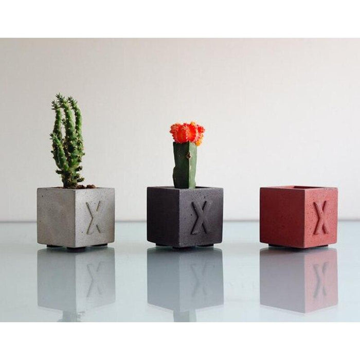 "X" planter silicone mold - madmolds -